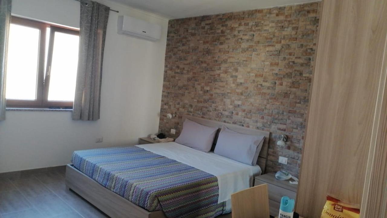 Affittacamere Sos Ninnitteddos Torpè Dış mekan fotoğraf