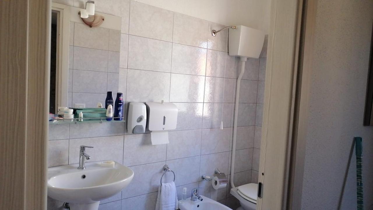 Affittacamere Sos Ninnitteddos Torpè Dış mekan fotoğraf